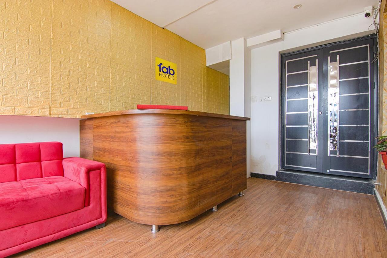 Fabhotel Satyam International Noida Exterior photo
